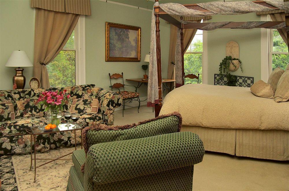 Hill House Bed & Breakfast Inn Эшвилл Экстерьер фото
