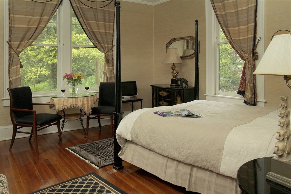 Hill House Bed & Breakfast Inn Эшвилл Экстерьер фото