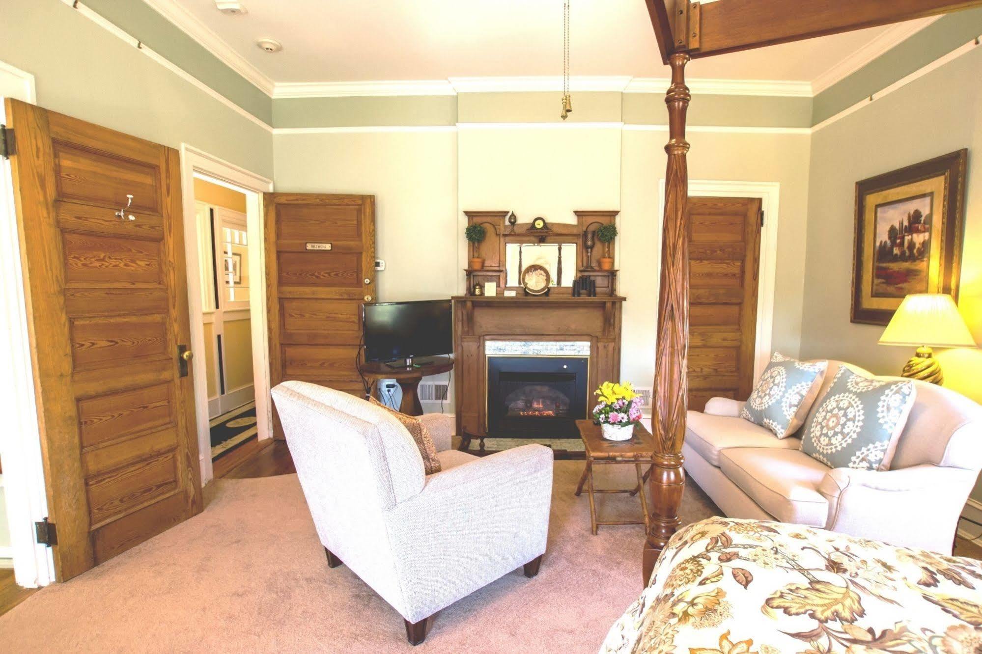 Hill House Bed & Breakfast Inn Эшвилл Экстерьер фото