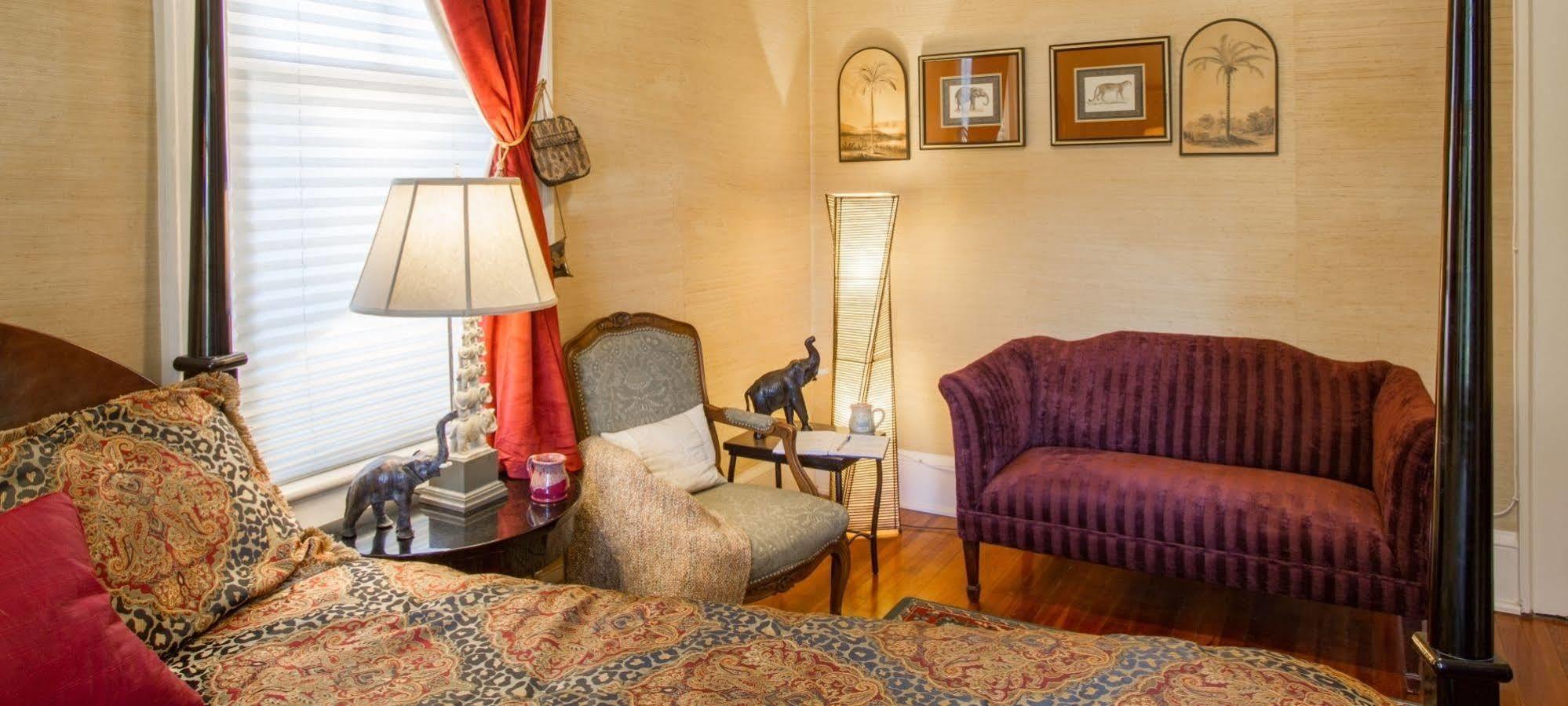 Hill House Bed & Breakfast Inn Эшвилл Экстерьер фото